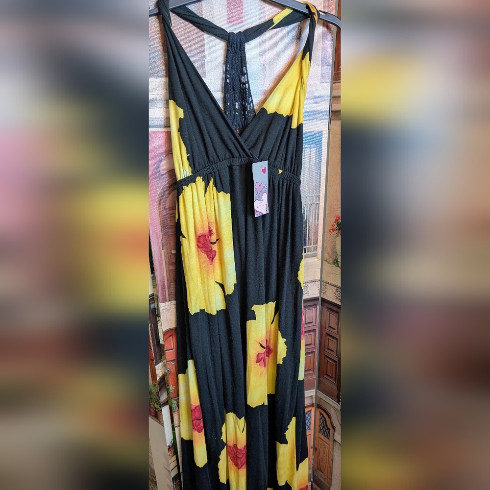 Julie's Closet Black and Yellow Maxi Dress